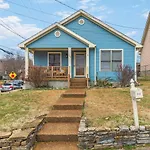 Pool Table Walk To Downtown Bars And Farmers Market * Nashville