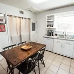 Holiday home Hip East Music Food & Fun Nearby *