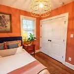 Cozy East Nash W Big Yard Holiday home