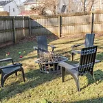 Cozy East Nash W Big Yard Holiday home