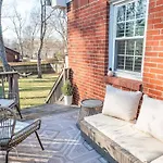 Cozy East Nash W Big Yard Holiday home *