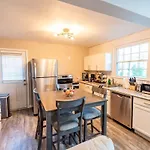 Sleeps 6-full Kitchen-4 Beds-big Couch-officespace *