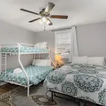 South Wing - 2 Units - 4 Bedrooms - Mins To Zoo