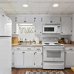 Holiday home Famous Music Row 1 Bedroom With Free Parking And Pool Nashville