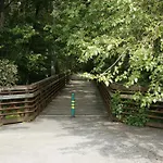 1-Story Home, Fenced Yard, Grill, Firepit, Parking, Sleeps 10, Pet-Friendly, Smart Tvs, 10 Mins To Nissan Stadium & Five Points, Cozy Bedrooms, Outdoor Fun, Perfect For Families & Groups