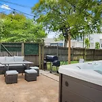 Holiday home Cozy W Hot Tub 17 Mi To Downtown Nashville