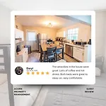 Apartment Sleeps 6-full Kitchen-4 Beds-big Couch-officespace *