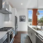 The Southern Lady & Gentleman - Rooftop Patios Holiday home