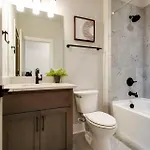 West End Dream-private Balcony-6 Mins To Broadway *