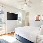 The Monroe By Avantstay Apartment