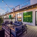 2 Hot Tubs Karaoke Game Room Downtown Nashville