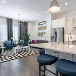 King Bed - Parking - 3 Miles To Lower Broadway * Nashville
