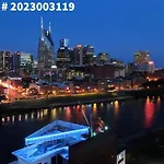 New - Rooftop Views - Hot Tub Nashville