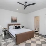 - 1701 Lischey Ave Holiday home