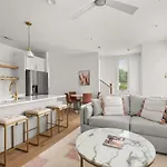 Holiday home 4bd Townhome East Nash With Rooftop 12ppl Nashville
