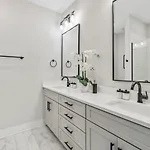 Luxe With Gated Parking Private Balcony And 4 Miles To Downtown * Nashville