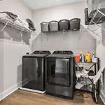Holiday home Luxe With Gated Parking Private Balcony And 4 Miles To Downtown Nashville