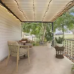 East Family Abode 30 Or Days By Skyrun Holiday home
