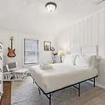 East Family Abode 30 Or Days By Skyrun Holiday home Nashville