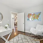 Holiday home East Family Abode 30 Or Days By Skyrun