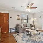 East Family Abode 30 Or Days By Skyrun Holiday home *