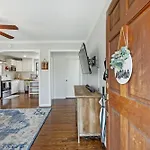 Holiday home East Family Abode 30 Or Days By Skyrun *