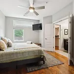 Spacious 3-story Townhome W Rooftop & Views Nashville