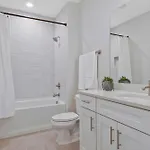 Holiday home Luxe Music Show House Walk To Geodis Park