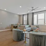 Luxe Music Show House Walk To Geodis Park Holiday home *