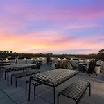 Dazzle - Sleeps 4 Guests - Mins To Germantown
