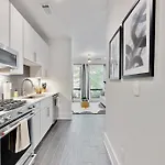 19th & Wedgewood Apartment *