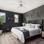 Beautiful 3bd With 2 Story Rooftop For