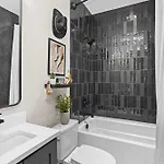 Holiday home Downtown Views Glam Stations Close To Broadway Nashville