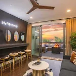 Downtown Views Glam Stations Close To Broadway Holiday home Nashville