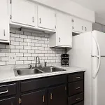 Dollys Dreamhouse, Mean Girls Retreat Unit 8 Apartment Nashville