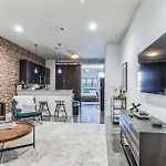 1 Bdr Loft Close To Vanderbilt Hospital Holiday home *