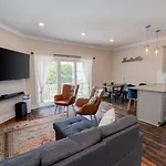 Cumberland Emerald - Walk To Dining *