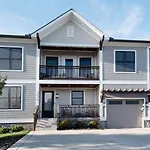 Dual - 1 Mile From Dt Nash & Farmers Market *