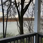 Riverfront Condo In Dt