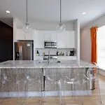 Holiday home Dolly's Disco - Stylish 2 Bdr Nashville