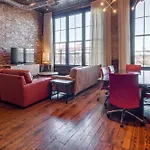 Nashville Riverfront Family Loft Stay For 4