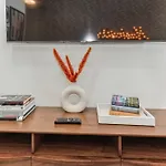 Holiday home Modern Loft Near West End