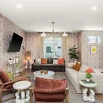 Luxe At 8th And Argyle Elite Vacation Spot Holiday home *