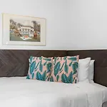 Luxury Riverview Walk To Broadway With Garage And Patio * Nashville