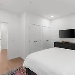 Holiday home Luxury Riverview Walk To Broadway With Garage And Patio Nashville