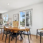 Holiday home Townhouse With Rooftop & Modern Comfort