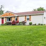 Oasis Of Nashville, With A Pool And Hot Tub ! *