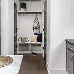 Holiday home 3 Story Townhome In East
