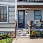Holiday home Dual - 1 Mile From Dt Nash & Farmers Market