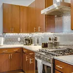 Dual - 1 Mile From Dt Nash & Farmers Market Nashville